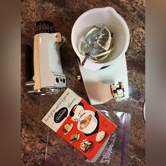 Sunbeam Kitchen Vintage Deluxe Sunbeam Automatic Mixmaster Mixer W Recipe Instruction